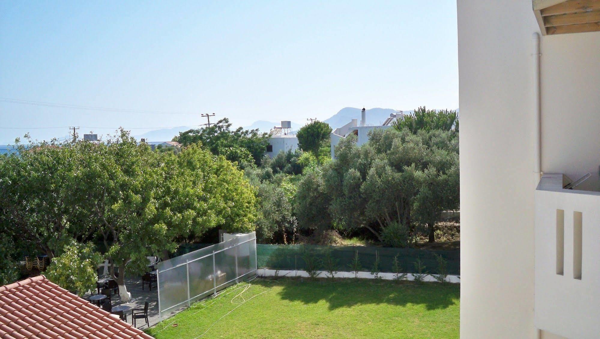 Aphrodite Samos Suites Marathókampos Exterior foto